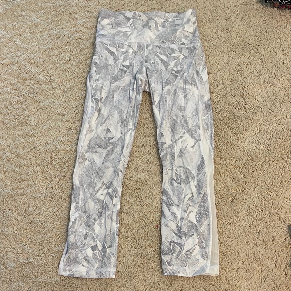 Lululemon cropped leggings